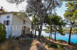 /c_images/thumb_2844287_1_WATER-FRONT-VILLA-FOR-SALE-VELI-IZ-ZADAR-AREA-7-300x200.jpg