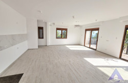 /c_images/thumb_2846009_2_house-for-sale-adriastone.com_6-6.jpg