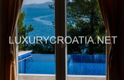/c_images/thumb_2856410_3_Luxury-villa-with-pool-and-sea-view-in-Marina-Trogir62.jpg