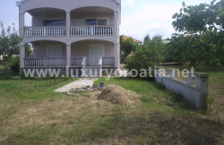 /c_images/thumb_2868718_3_Beautiful-House-near-Zadar-3.jpg