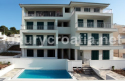 /c_images/thumb_2868737_3_Spacious-Luxury-Apartment-Ciovo-Trogir-20.jpg