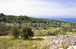 /c_images/thumb_2868756_3_Agricultural-Land-with-a-Panoramic-Sea-View-Milna-Brac-2.jpg