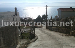 /c_images/thumb_2868792_3_Land-For-Sale-by-the-Sea-Ruskamen-Omis-Riviera-5.jpg