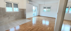 /c_images/thumb_2883267_1_apartment-for-sale-adriastone.com_3-14.jpg