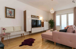 /c_images/thumb_2930153_1_apartmani-beograd-centar-apartman-dibonas-pink.jpg