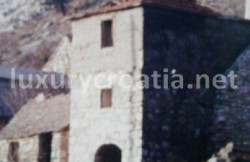 /c_images/thumb_2948544_4_old-stone-house-near-split-3.jpg