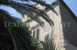 /c_images/thumb_2950978_1_Old-stone-villa-with-a-spacious-garden-Dubrovnik-5.jpg