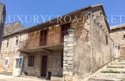 /c_images/thumb_2951111_3_uthentic-stone-family-house-in-old-town-island-Korcula-2.jpg