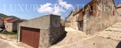 /c_images/thumb_2951111_4_uthentic-stone-family-house-in-old-town-island-Korcula-3.jpg