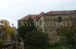 /c_images/thumb_2952168_3_Old-stone-house-for-sale-Brac-23.jpg