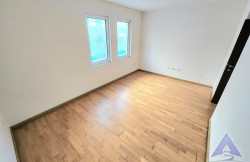 /c_images/thumb_2955915_2_apartment-for-sale-adriastone.com_2-4.jpg