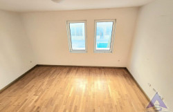 /c_images/thumb_2955915_3_apartment-for-sale-adriastone.com_3-4.jpg