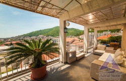 /c_images/thumb_2976693_1_penthouse-for-sale-adriastone.com_3.jpg
