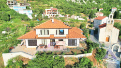 /c_images/thumb_3068687_1_modern-villa-with-pool-adriastone.com_50.jpg