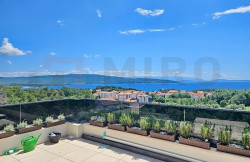 /c_images/thumb_3076237_1_808941_krk_novi_penthouse_pogled_more_miro_nekretnine_05.jpg