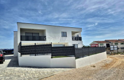 /c_images/thumb_3120299_4_1749033811_nekretnine-vodice-novogradnja-moderan-stan-1.jpg