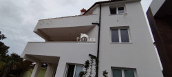 /c_images/thumb_3126342_2_in-kuca-tri-apartmana-bazenom-300-m-mora-slika-204082135.jpg