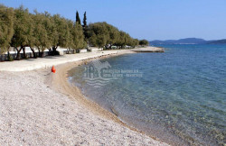 /c_images/thumb_3167207_1_1677140617_beach-srima-croatia_1.jpg