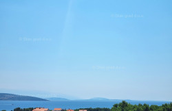 /c_images/thumb_3182859_3_vinsko_zemljiste_s_panoramskim_pogledom_na_more_prodaja_.jpg