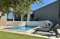 /c_images/thumb_3202470_1_97286_istra-umag-luxury-villas-with-pool-near-the-sea-09.jpg