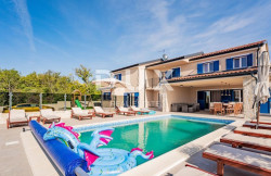 /c_images/thumb_3208485_1_1733855170_krk-villa-20.jpg