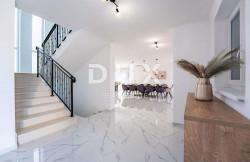 /c_images/thumb_3208485_3_1733855099_krk-villa-3.jpg