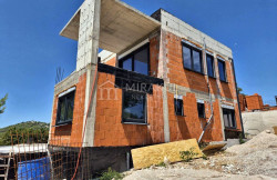 /c_images/thumb_3210431_4_-moderna-vila-sa-bazenom-i-prekrasnim-pogledom-na-more-3.jpg