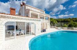 /c_images/thumb_3227071_1_-with-pool-for-sale-on-Korcula-island-Croatia-30-300x200.jpg