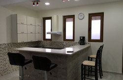 /c_images/thumb_3234189_4_villa-anvira-inside-13.jpg
