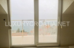 /c_images/thumb_3250192_1_Big-sea-view-apartment-for-sale-Stanici-Omis-Kopiraj.jpg
