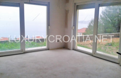 /c_images/thumb_3250192_4_Big-sea-view-apartment-for-sale-Stanici-Omis-18-Kopiraj.jpg