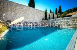 /c_images/thumb_3250207_3_Beautiful-stone-villa-with-pool-for-sale-near-Dubrovnik7.jpg