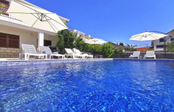 /c_images/thumb_3251415_1_Croatia-Orebic-area-pool-villa-with-sea-view-for-sale-4.jpg