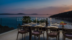 /c_images/thumb_3254090_1_Waterfront-luxury-villa-for-sale-Trogir-area-Croatia-62.jpg