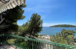 /c_images/thumb_3267602_1_a-Solta-island-Split-area-waterfront-house-for-sale-20-1.jpg