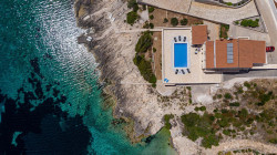 /c_images/thumb_3267605_1_ia-Korcula-exquisite-waterfront-pool-villa-for-sale-49-1.jpg
