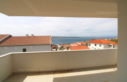 /c_images/thumb_3282859_2_1714726906_crikvenica_novi_apartman_s_pogledom_na_more06.jpg