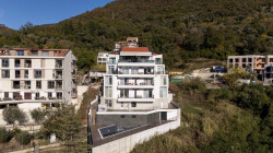 /c_images/thumb_3283890_3_enthouse-with-a-spacious-terrace-and-a-partial-sea-view.jpeg