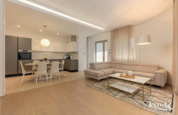 /c_images/thumb_3299543_2_nline-img-bigveuvprk-two-bedroom-sunny-hill-line-32s2-2-.jpg