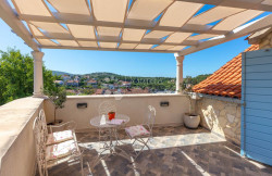 /c_images/thumb_3300580_3_1716800236_orvas_villas_villa_vicina_milna-4_4900.jpg