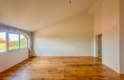 /c_images/thumb_3300614_1_818541_umgebung-von-buje-renovierte-wohnung-mit-aussicht.jpg