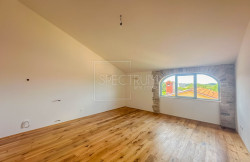 /c_images/thumb_3300614_3_818531_buje-surroundings-renovated-apartment-with-a-view.jpg