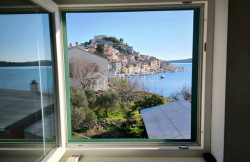 /c_images/thumb_3304683_2_nine-sibenik-kuca-blizu-plaze-banj-sa-pogledom-na-more-3.jpg