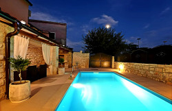 /c_images/thumb_3308031_2_1717699470_croatia-istria-real-estate-for-sale-118.jpg