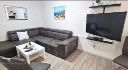 /c_images/thumb_3309072_4_ikvenica_centar_kuca_sa_studio_apartmanom_50_m_od-mora28.jpg
