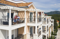 /c_images/thumb_3312162_1_1718178720_centrale-lustica_bay_exteriors_11.jpg