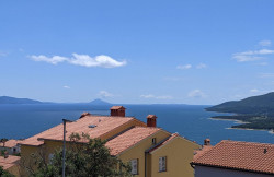 /c_images/thumb_3312197_1_1718195162_rabac-pogled-na-more-sea-view-stam-appartmet.jpg