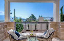 /c_images/thumb_3313094_1_1718284422_centrale-lustica_bay_interiors_05.jpg