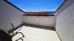/c_images/thumb_3313296_3_8278296_crikvenica_apartmanska_kuca_blizu_mora_prodaja05.jpg