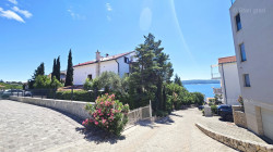 /c_images/thumb_3313296_4_8278405_crikvenica_apartmanska_kuca_blizu_mora_prodaja57.jpg